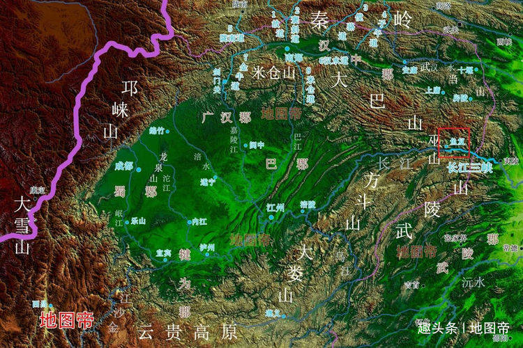 成都位于四川盆地西部，为何历史上蜀国定都于此而不选重庆？