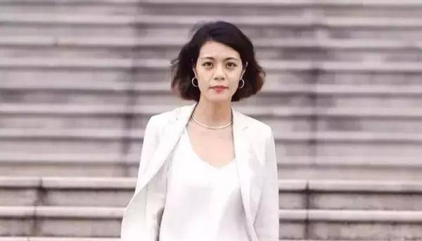 如何变成一个成熟女人 e3d24c8481104f7c9ec3ec217c8f3ca8.jpeg