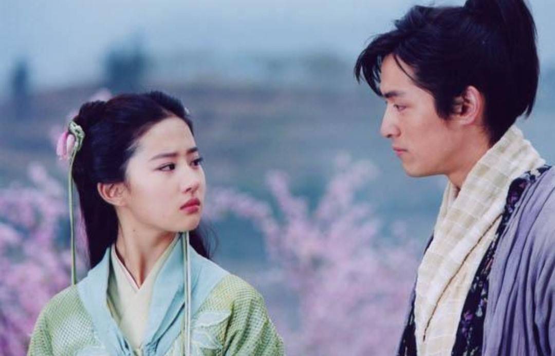 胡歌和刘亦菲曾经合作过电视剧《仙剑奇侠传一》,胡歌饰演李逍遥