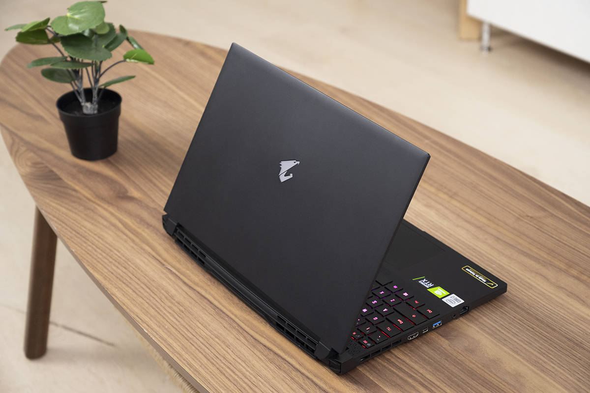 游戏|技嘉AORUS 15G游戏本测评，十代酷睿与30系显卡的硬核