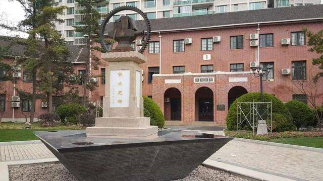 全国最好的口腔医学专业大学 5138da56b0c64f8bbb31fd3ac67b672c.jpeg