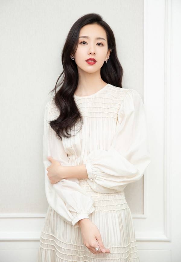 在这部纯韩国制作拍摄的电影中,陈都灵是唯一一个中国女演员,她饰演的