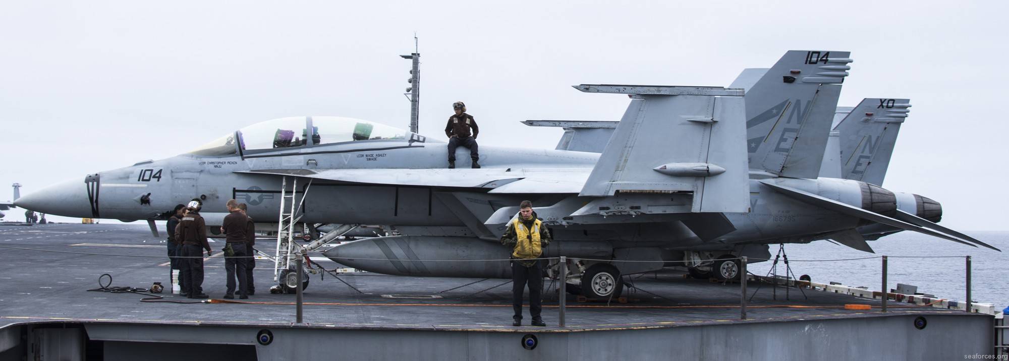 原創美國海軍捕快中隊裝備超級大黃蜂戰鬥機大圖賞析