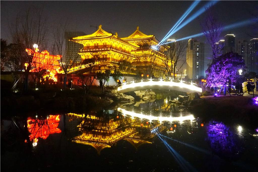 近年來,牡丹花城隋唐洛陽城國家遺址公園積極利用聲,光,電等數字