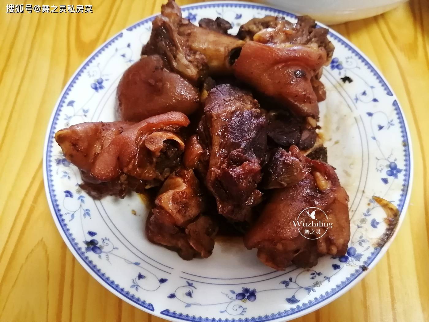 猪脚怎么卤着吃的 e0ee8fd33718489a83d6f42f5ee03b40.jpeg