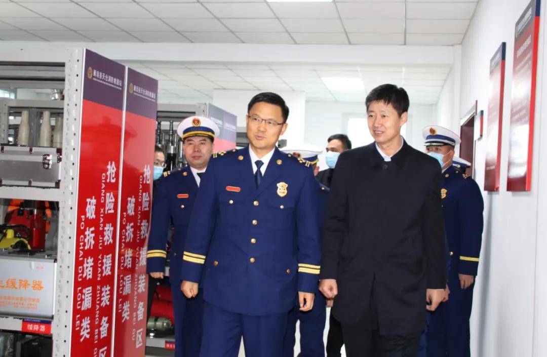 山西省消防救援总队杨守成政委春节期间看望慰问长治一线指战员
