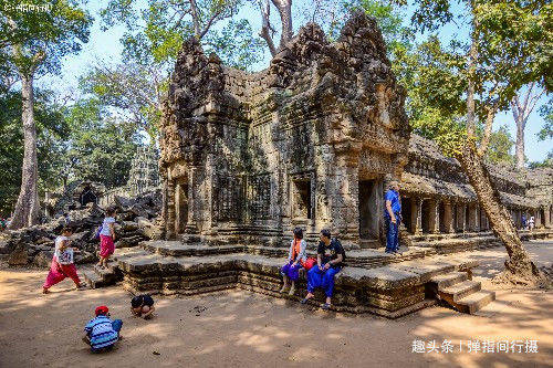 柬埔寨最大高棉古寺，荒废遗迹被“蟒蛇树根”缠绕，今成热门景点