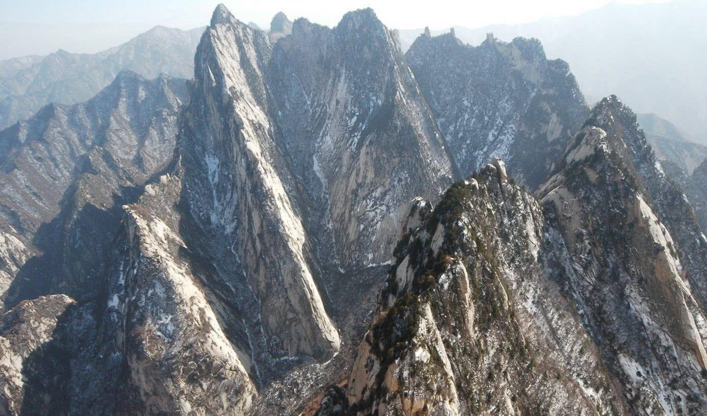 座山的旅游表现下来看,它所具有的发展吸引力很大,更是属于当地城市很