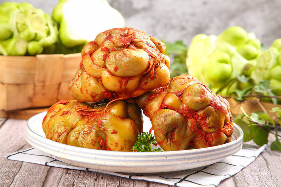 榨菜炒肉丝,榨菜小青菜汤,小包装的乌江榨菜 我家的饭桌上就不缺