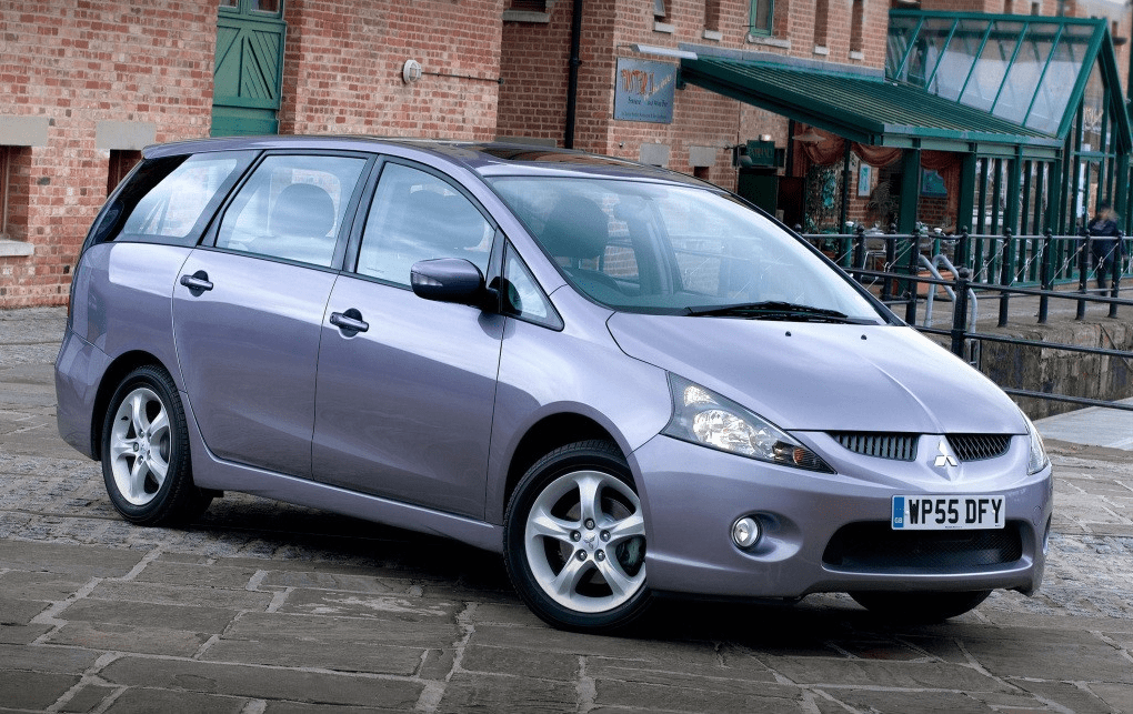 运动范的进口7座mpv十多年前的三菱格蓝迪如今风采依旧