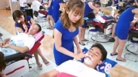 越南理发店一次100，为何男游客排长队也要理发？你媳妇看完秒懂