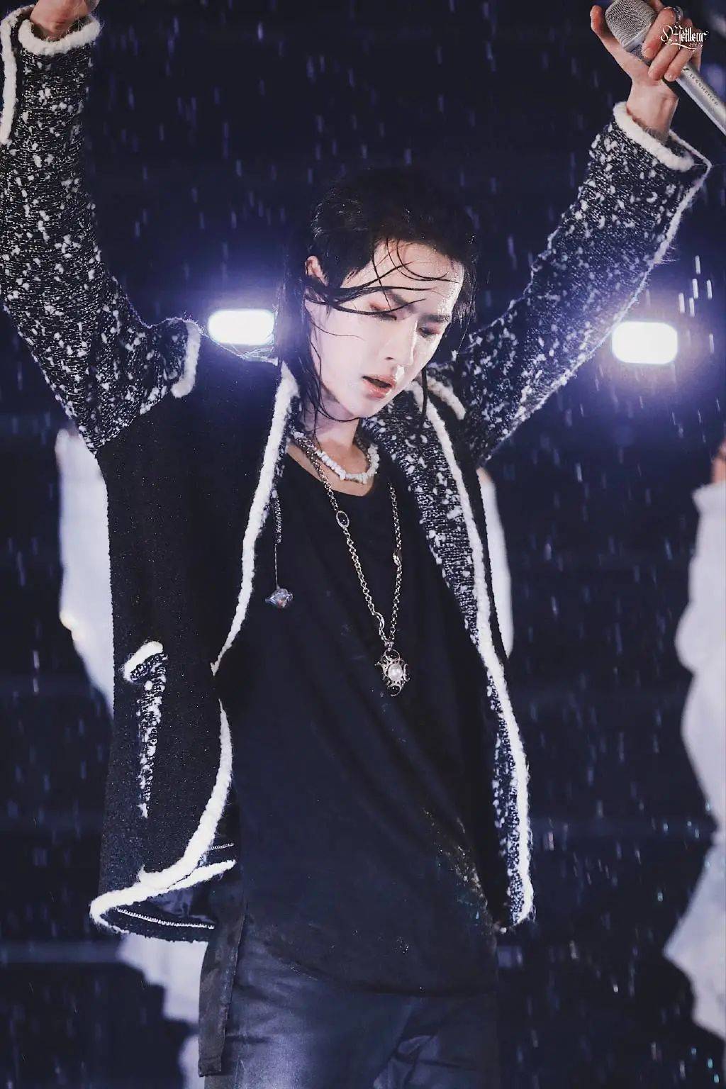 王一博京剧壁纸来一波,神秘的眼神绝美的侧颜,充满戏剧张力!(图8)