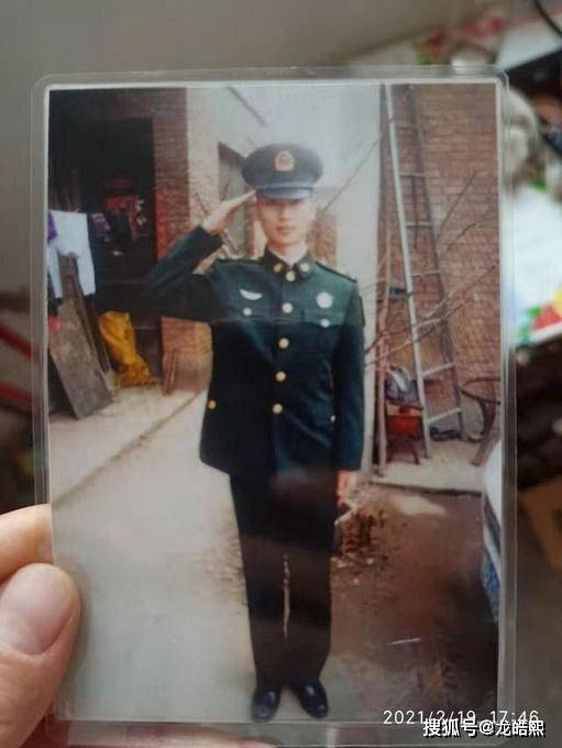 母校发布牺牲英雄读大学时的画面，老师同学回忆泪奔