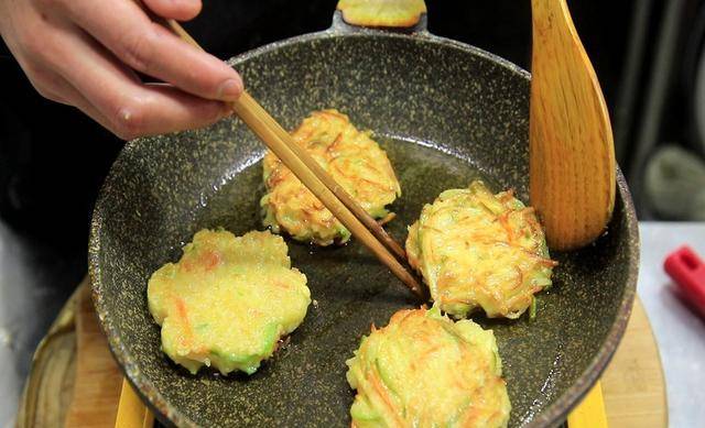 土豆加鸡蛋减肥餐 18493dc400844b1c83349c1e60e8d7e1.jpeg