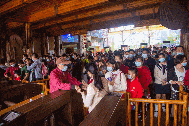 长鹿旅游休博园成为春节假期人气担当，喜迎游客近20万