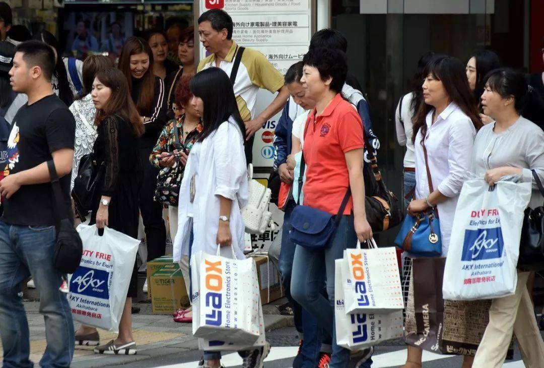 日本街头出现中文标语，句句直戳游客的心，国人：掌握了中文精髓