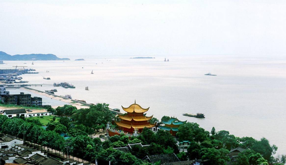 原创湖南一座古建筑是江南三大名楼之一世称天下第一楼