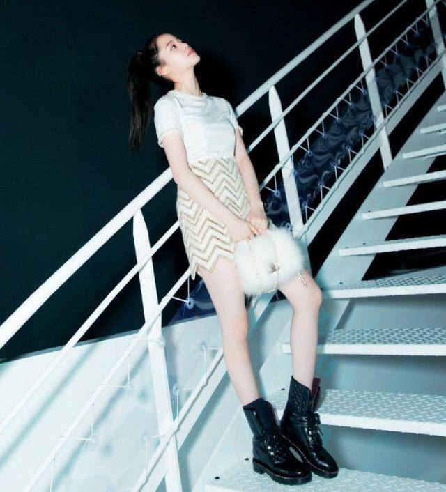 欧阳娜娜的曲谱_欧阳娜娜性感图片(3)