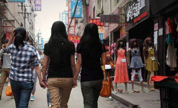 深圳一破旧城中村，万千少女在这工作，三年实现人生目标