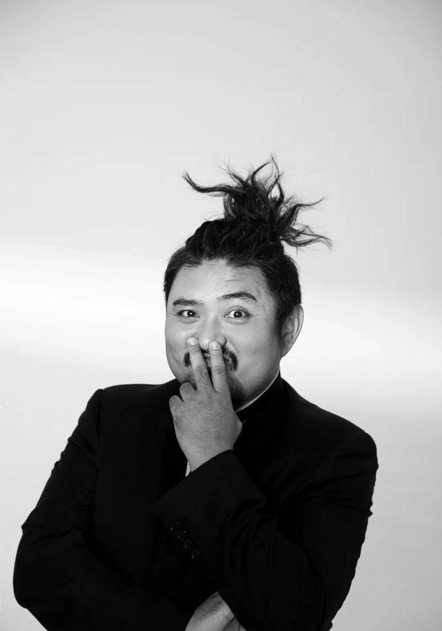 原创耿护院王成思在开心麻花跑了十年龙套终于靠赘婿爆红