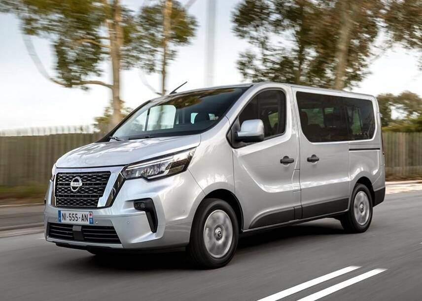 日产高颜值大面包空间不输依维柯全新nv300实车真霸气