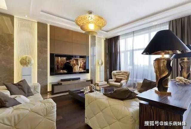 客厅瓷砖上墙搭配什么灯 5003ad6edbf4405086fe31882e5480eb.jpeg