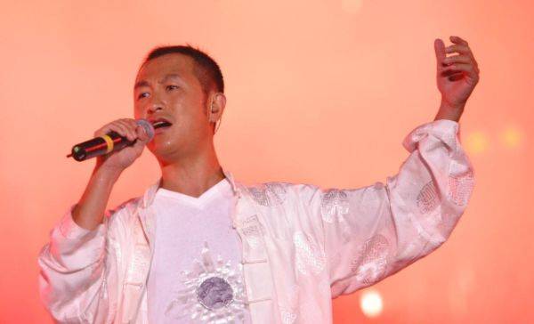 2002年因大中国一夜爆红的高枫34岁却死在母亲怀中