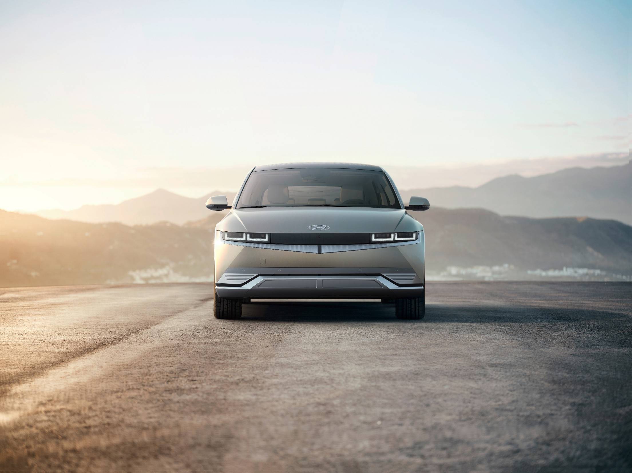 现代汽车集团传承安全基因迈向未来电动出行新时代