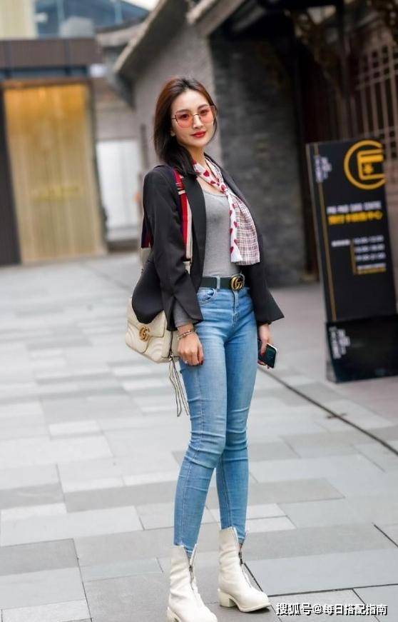 什么方法减少牛仔裤褪色 70f0bf7e67a543508abd7f84ed20c62a.jpeg