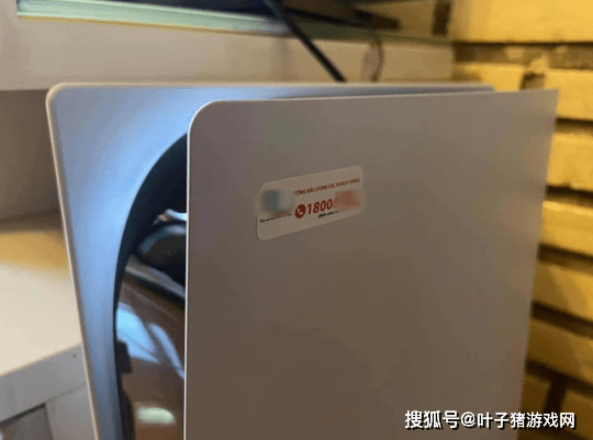 精神|为了玩PS5也是拼了！精神小伙雇店员上门装路由器，成功骗过妻子