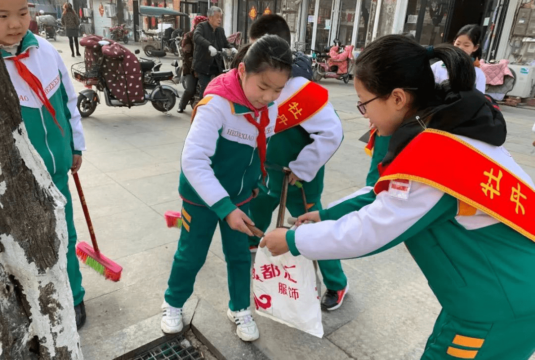 菏泽市牡丹区各中小学开展"学雷锋"主题系列教育活动
