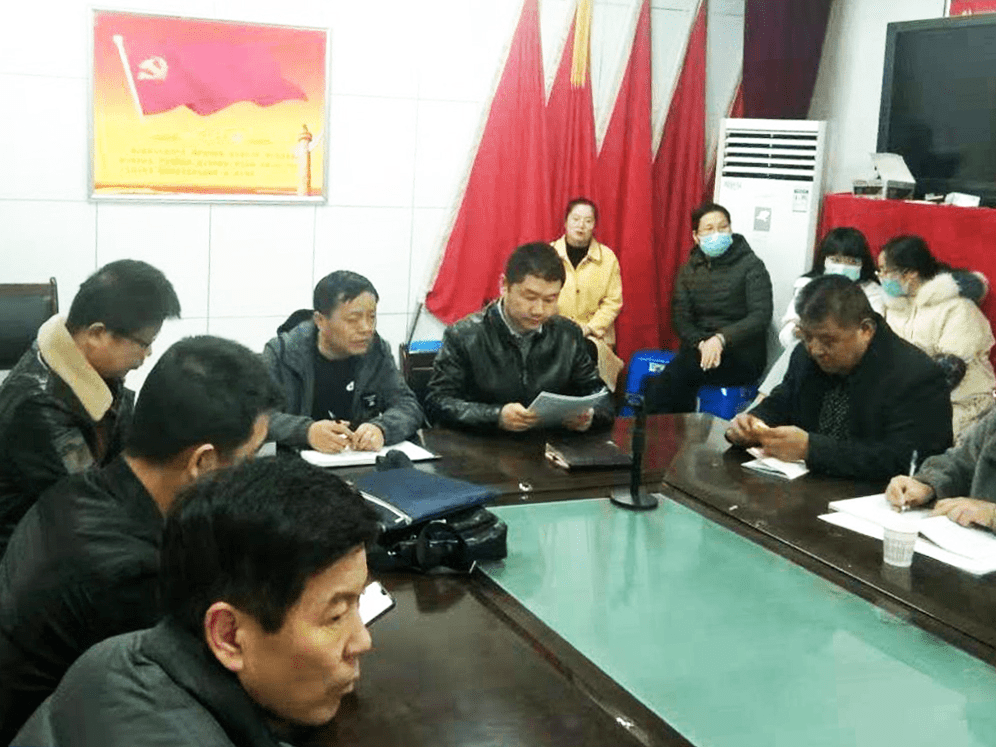 "去年10 月31 日,张仲谋案公开宣判,趁着村民思想改观,郭锐带领村上