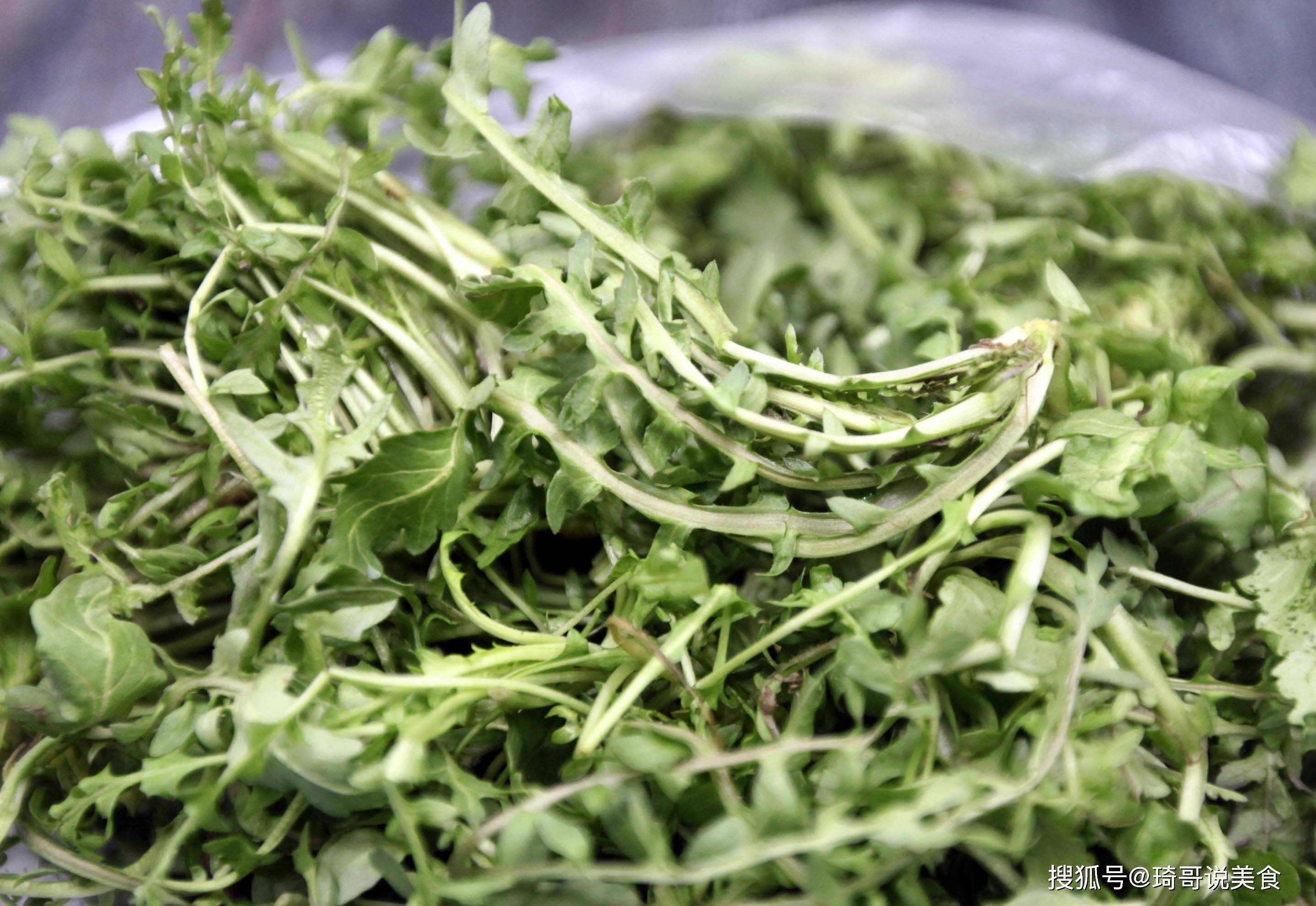 婆婆丁与荠菜的区别 4df682ce989a4d68b401db61110c00ba.jpeg