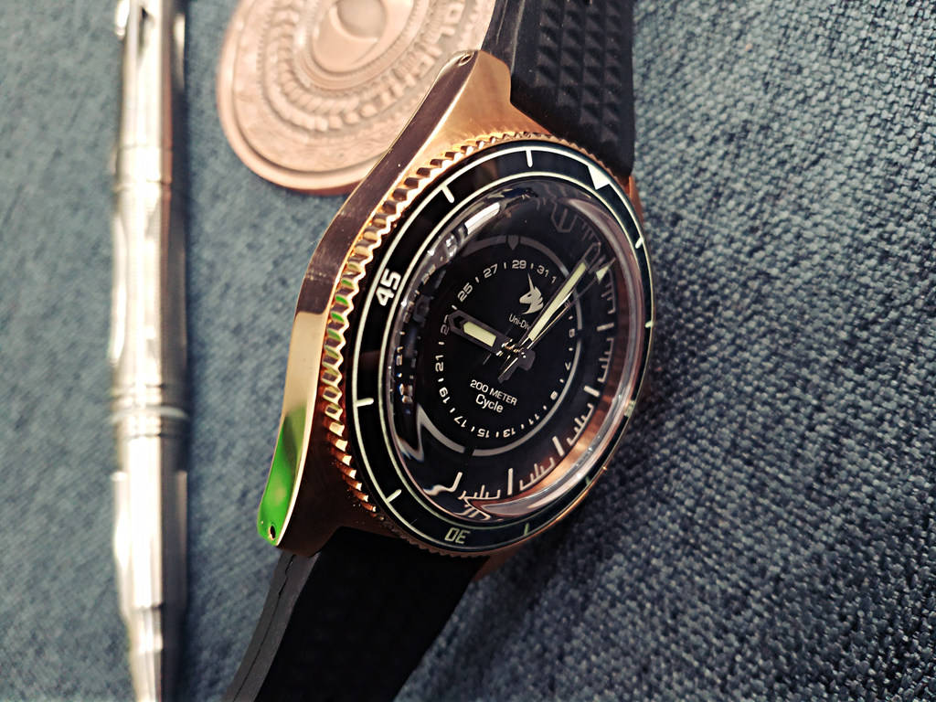 把玩时光的记忆:proxima锡青铜独角兽cycle潜水表_手表