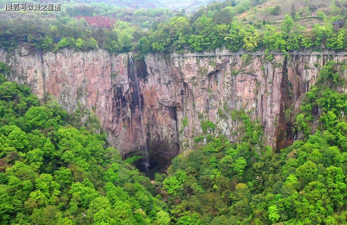 网红赏樱地发卡弯观景台栖霞坑乡村旅游风景线