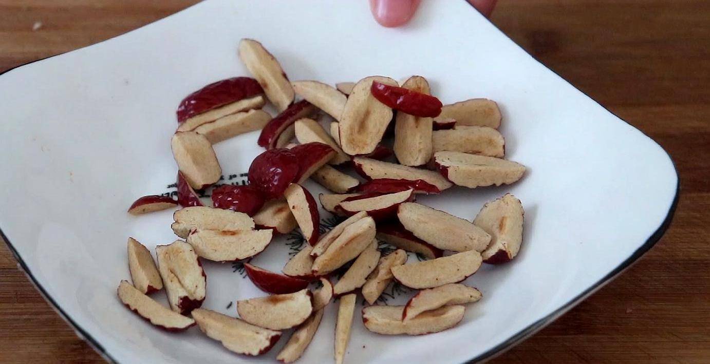 红芸豆怎么做才软糯 86a9698fe25d451c93df2665450216bd.jpeg