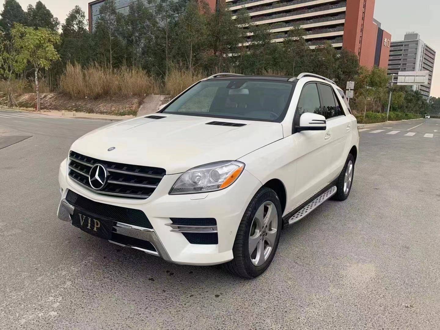 16年奔驰ml350售价17万外观流畅大气堪称越野绅士