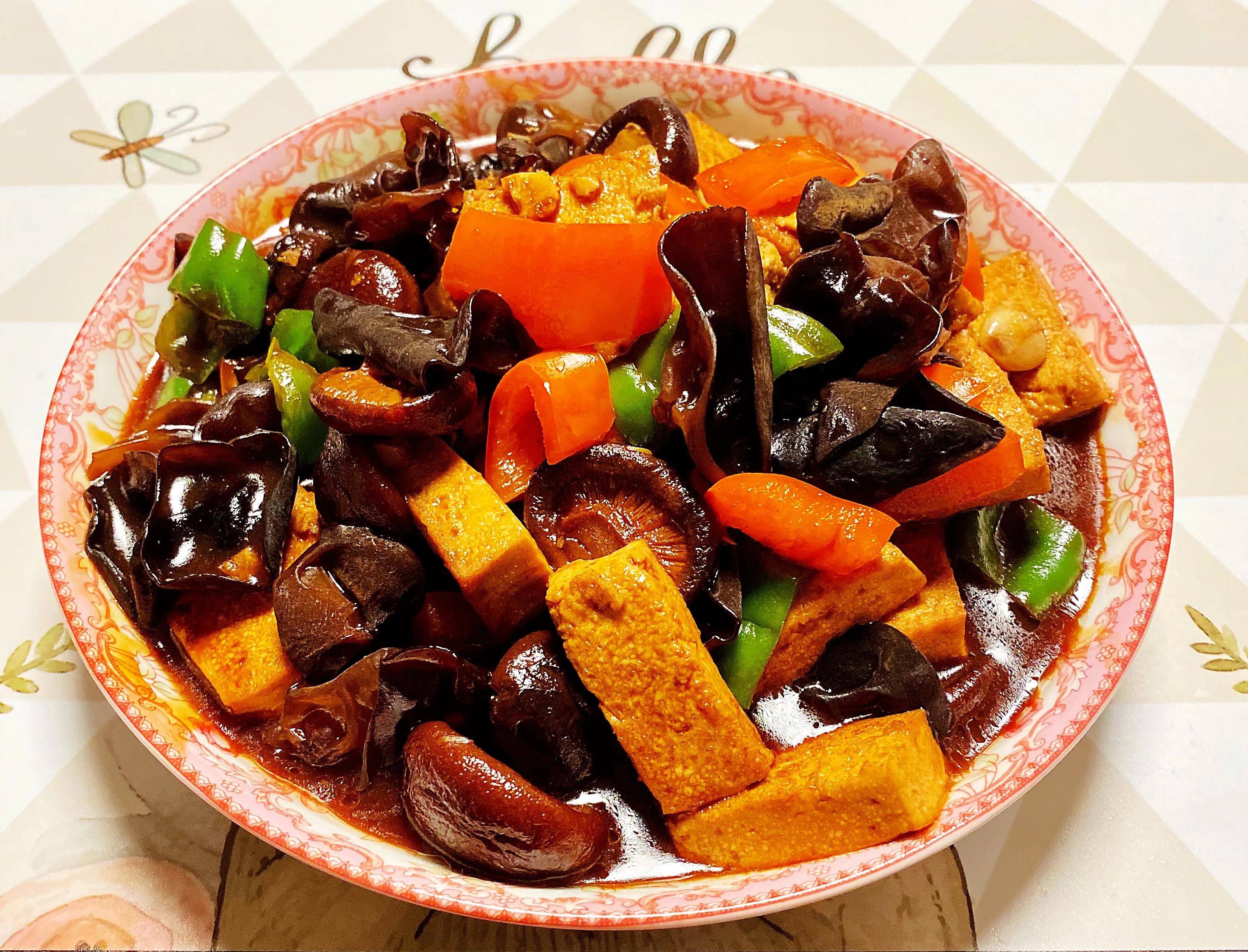 原创素烧豆腐搭配黑两样入口就有一股香气家人说真好吃营养翻倍