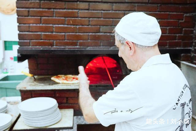 意大利“最著名”的披萨店，好莱坞明星都来吃，但中国游客很失望