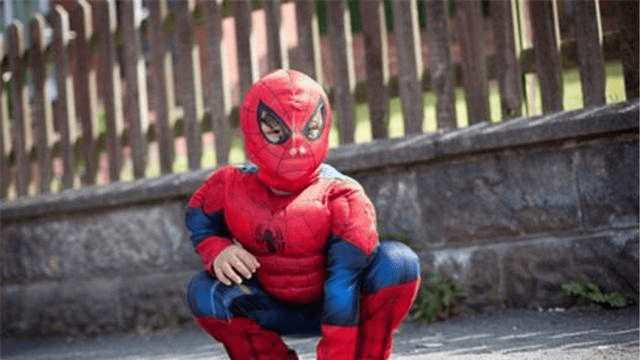 轰动澳洲的“蜘蛛侠”失踪案：3岁男童人间蒸发，至今下落不明_泰瑞尔