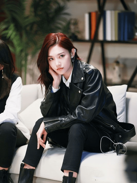 《同一屋檐下》李行放大招示爱吴嘉雯,杨笠:不要对靠谱的人太苛刻.