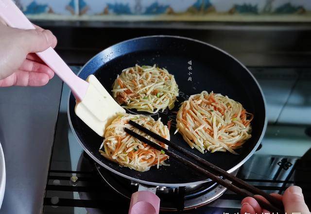 土豆丝怎么做比较软糯 5241aeb9183d4248b39d9a70c34dd087.jpeg