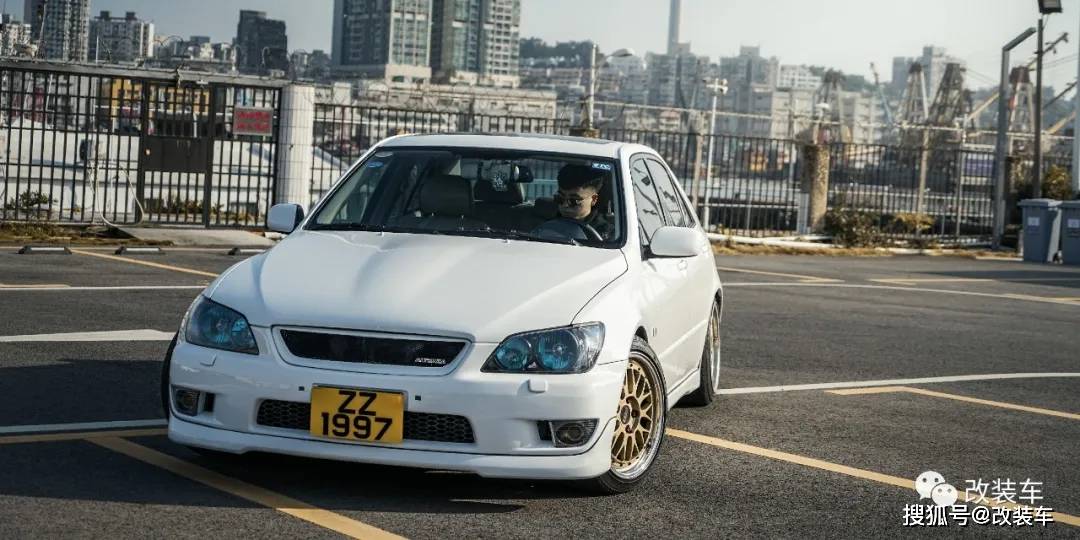 在 头文字d 里打酱油在现实里当网红 低调才是咬地鲨最大的炫耀 车主