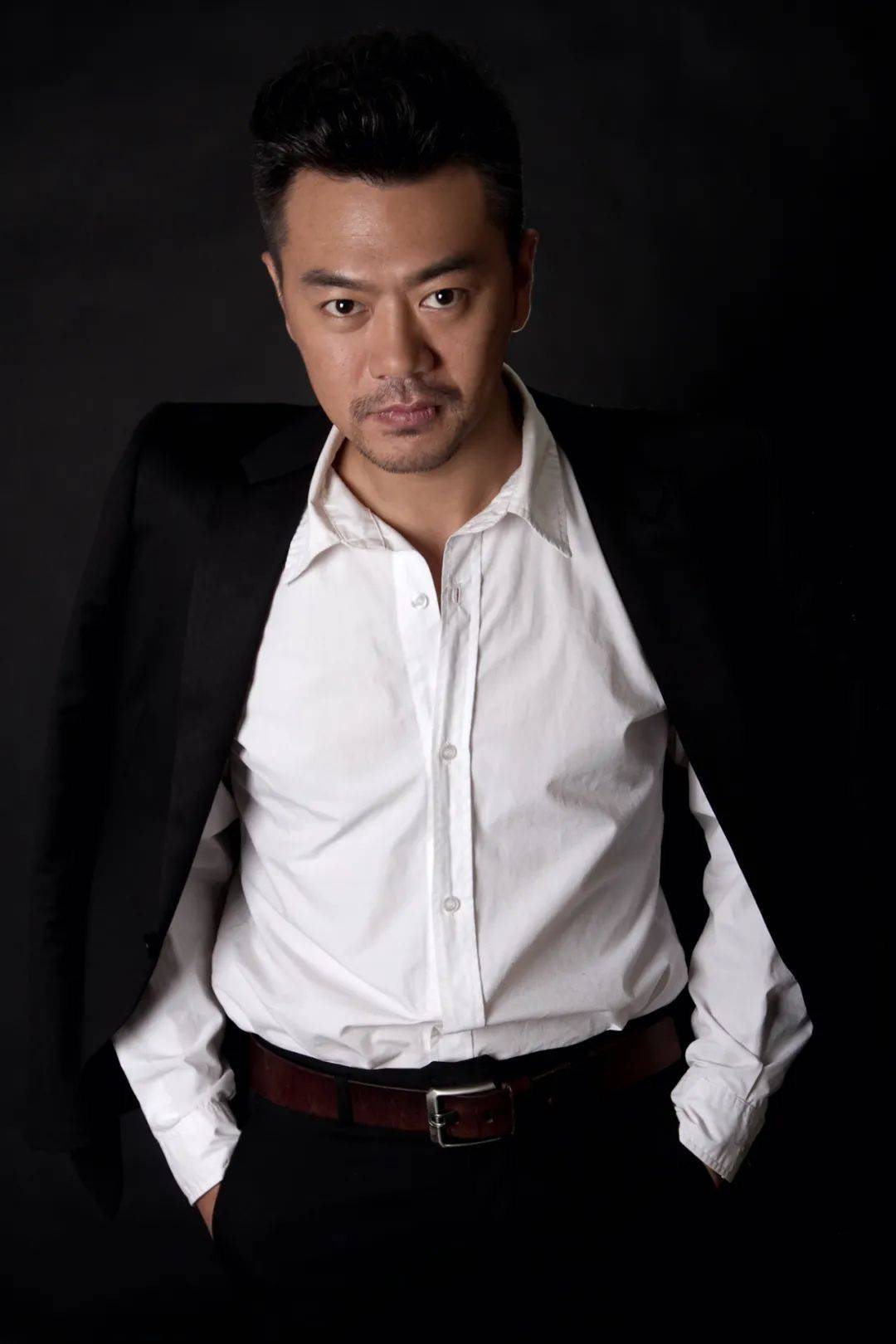 看万山红遍王品一敬业态度获好评