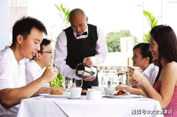 什么时间段喝水能变瘦 4fe65268a30b4ae5b0782eeee3d197f8.jpeg