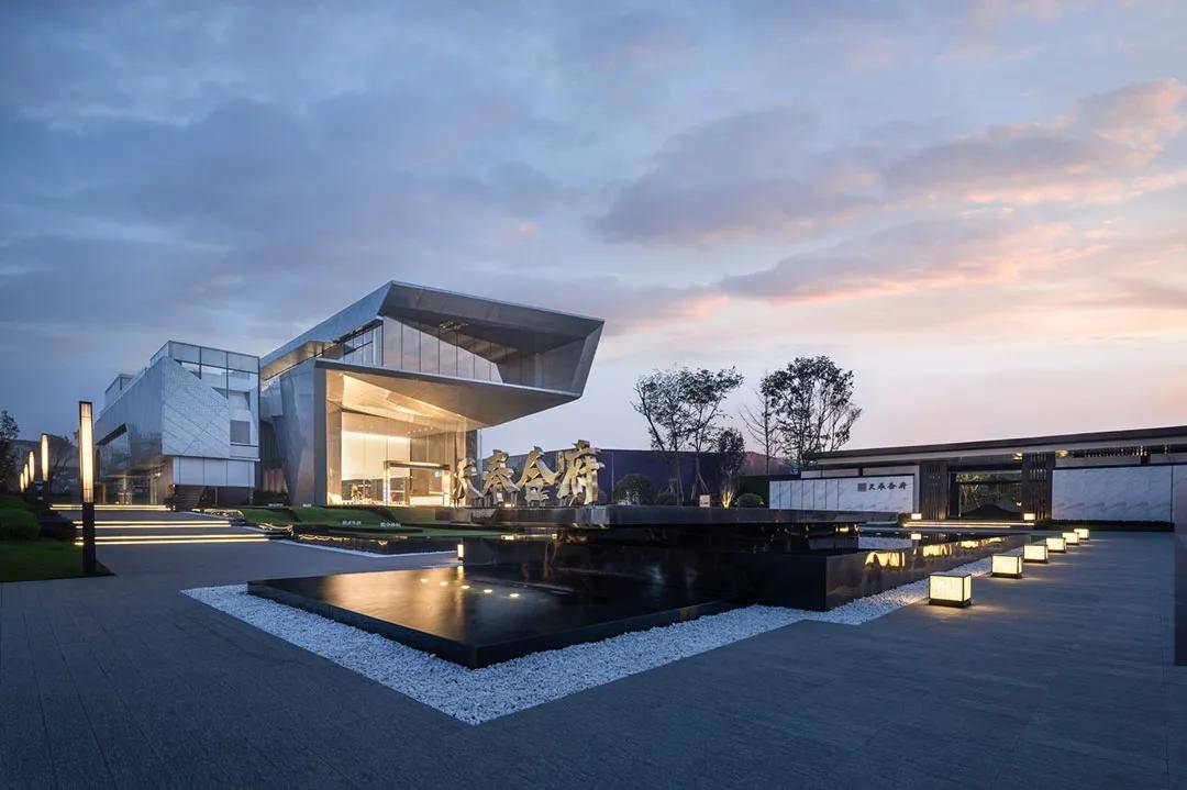 协信远创近20亿元债券9月底到期 多个项目传