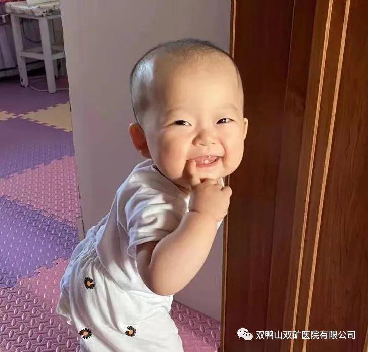 小宝宝几个月可以吃饭了 de9e07871e7241e7ab4a53decba45d95.jpeg