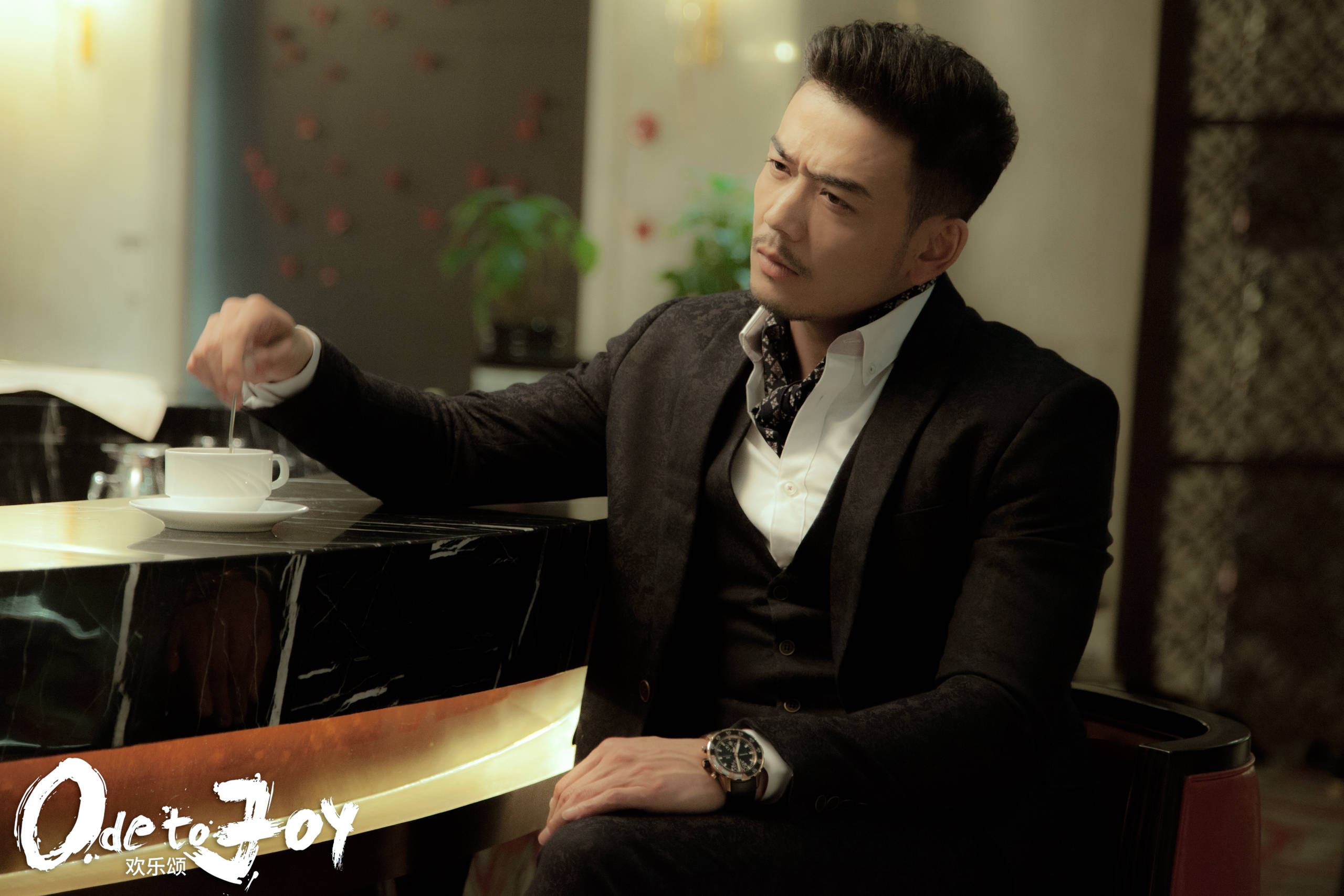 在2020年热播的电视剧《三十而已》中,李泽锋得以崭露头角.