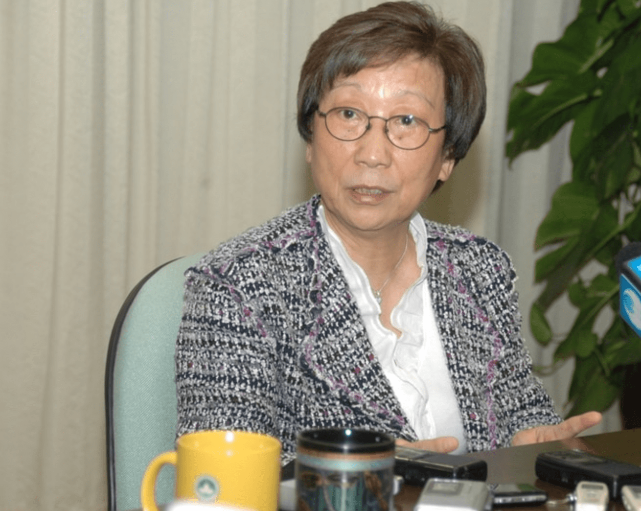 富商曹光彪离世享年百岁,曾携霍英东创办港龙航空,个人资产成谜_手机