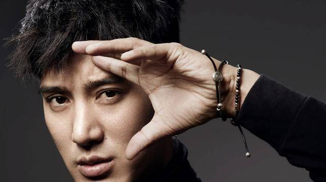 原创蒲巴甲选秀冠军出道事业平平却情史丰富女友个个人间尤物